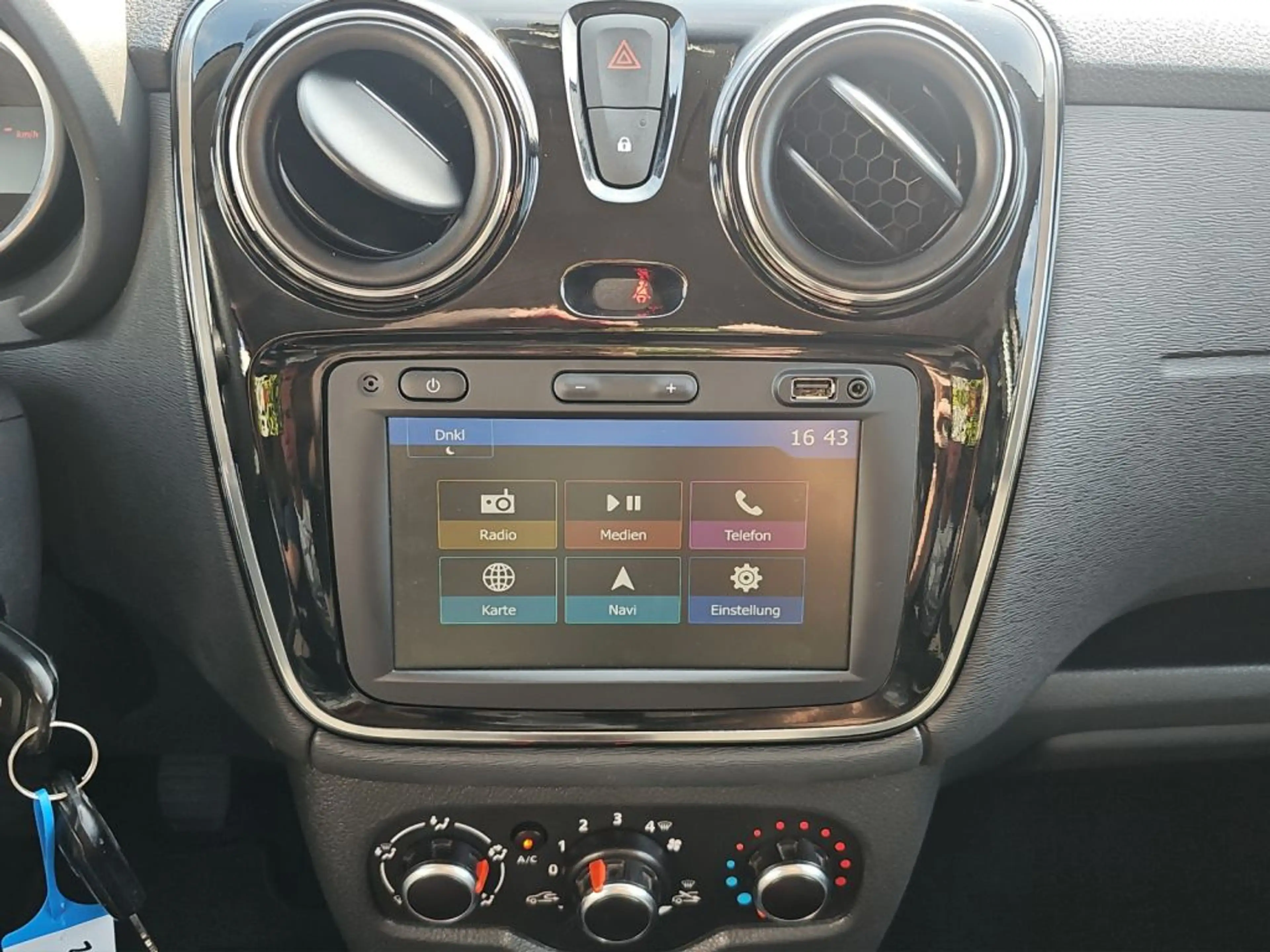 Dacia Dokker Comfort TCe 131 PS *NAVI*PDC* — photo 14