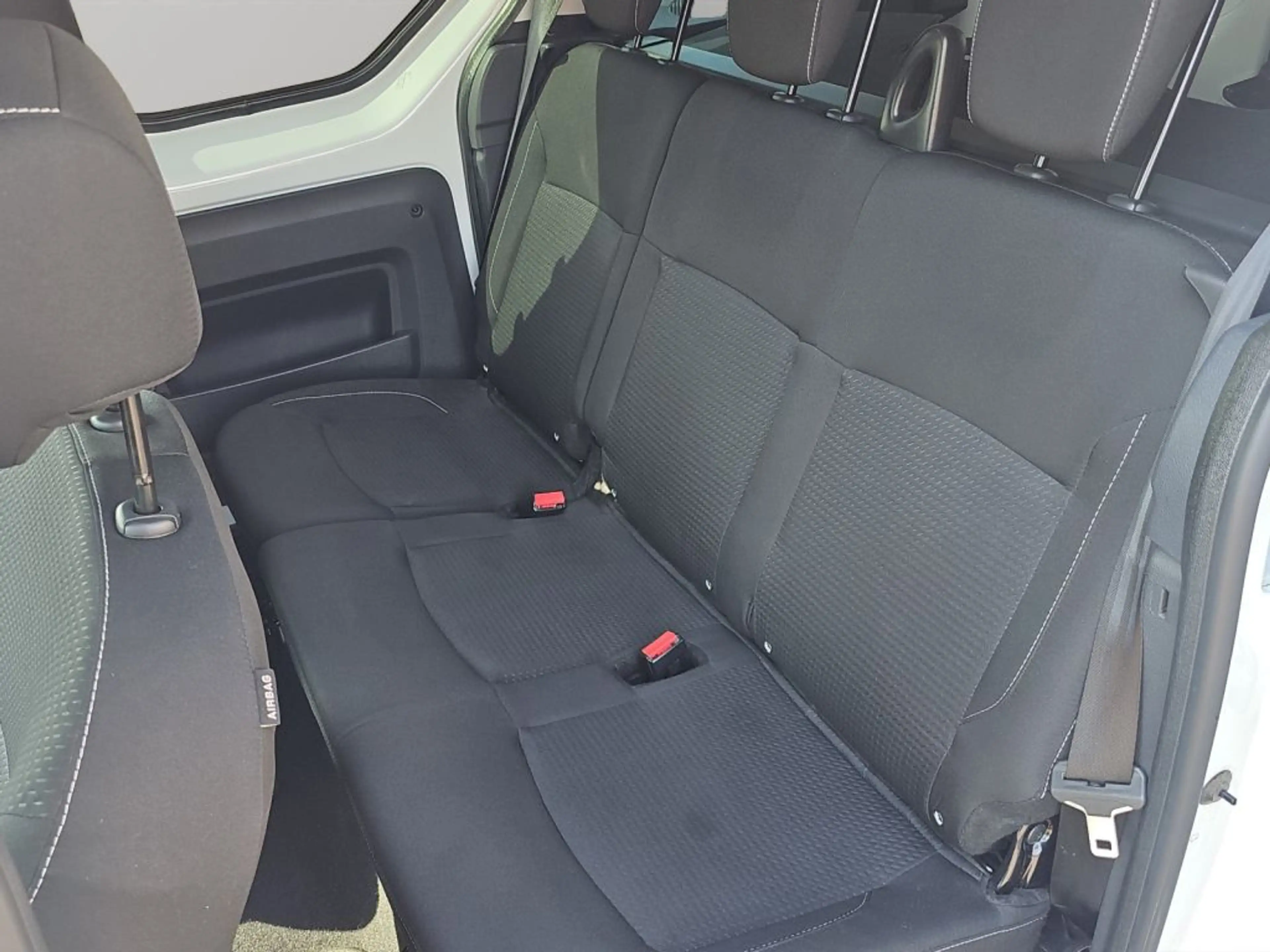 Dacia Dokker Comfort TCe 131 PS *NAVI*PDC* — photo 15