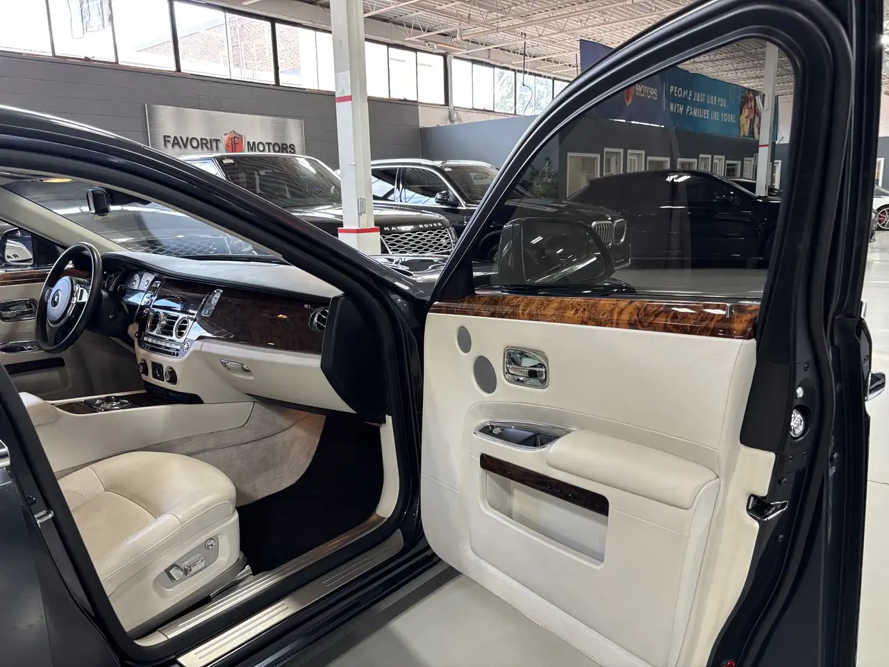 Rolls-Royce Ghost fotografie Rolls-Royce Ghost