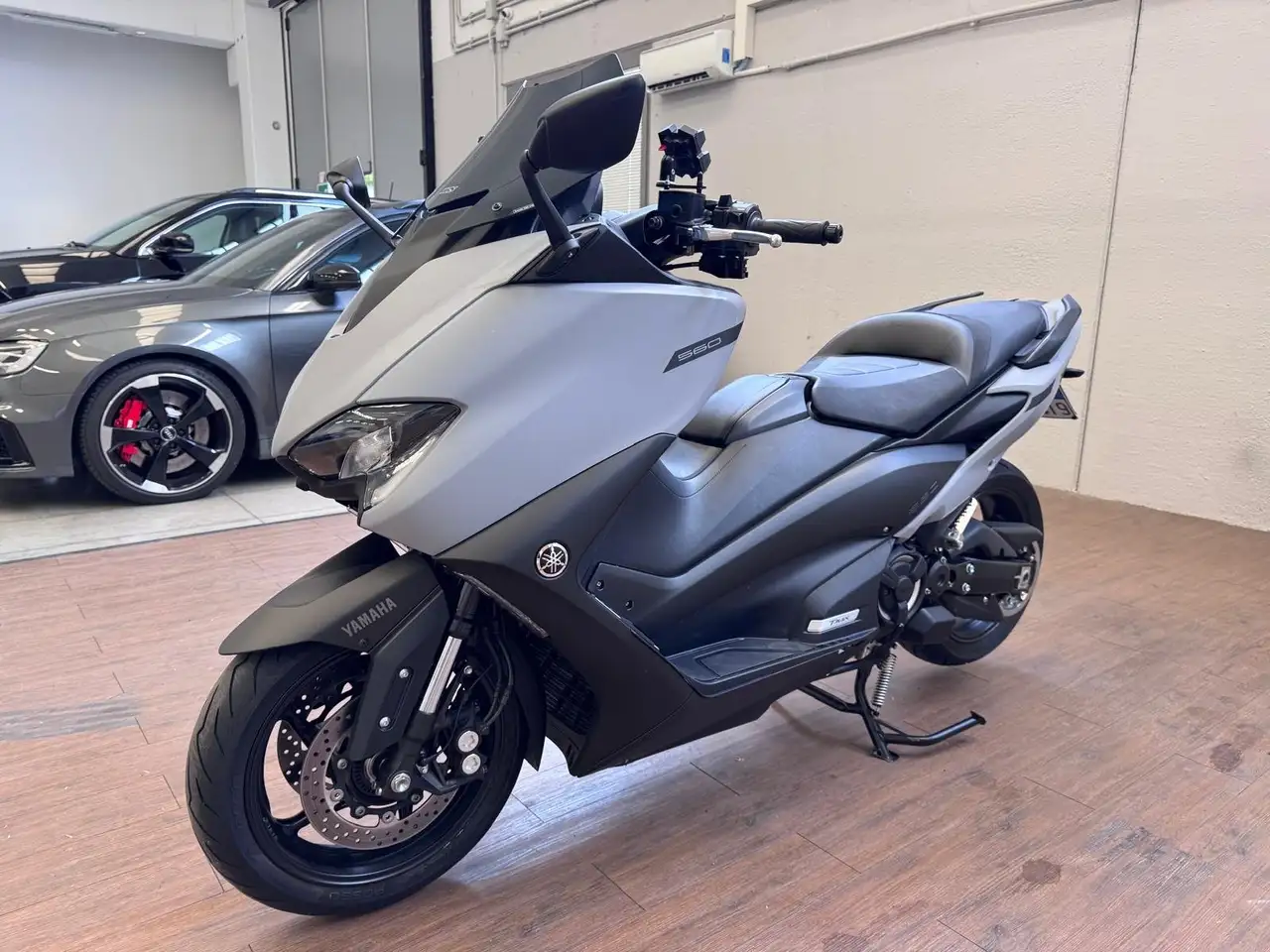 Yamaha Tmax 560