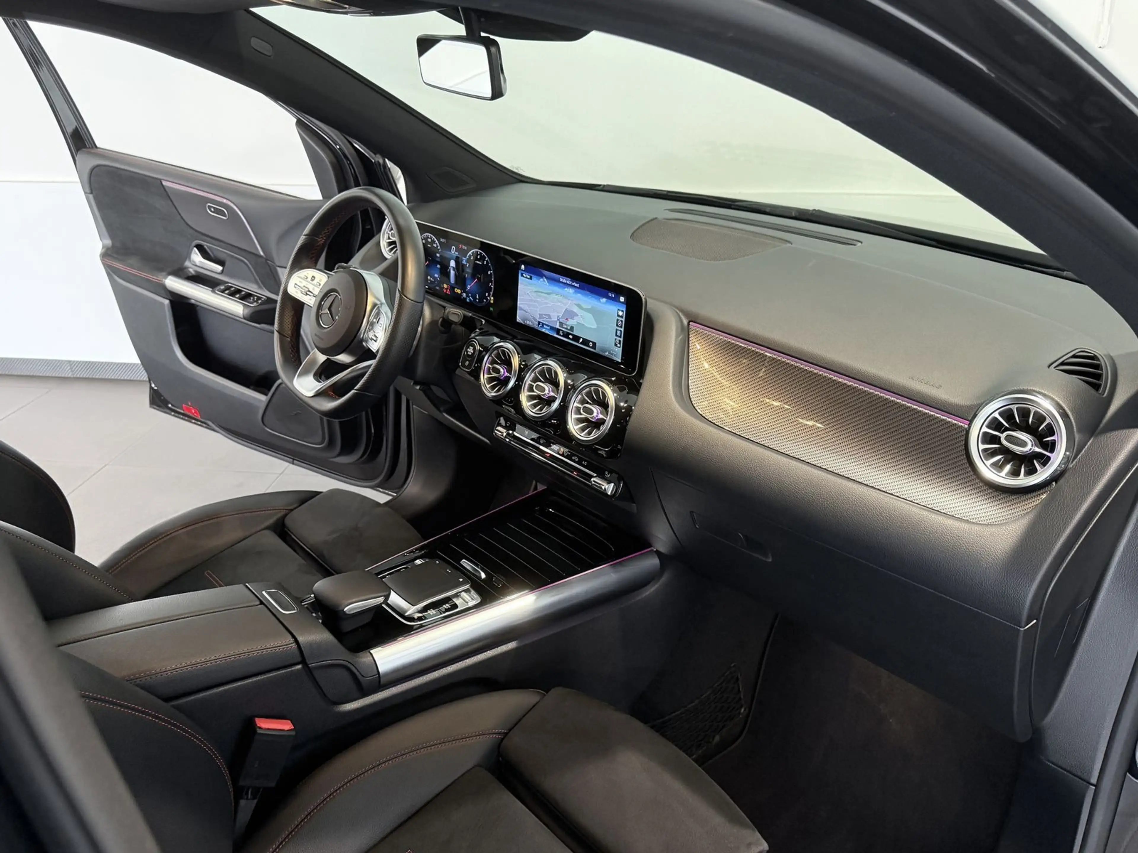 Mercedes-Benz B 220 4Matic AMG *Multibeam-360°-19"* — photo 9