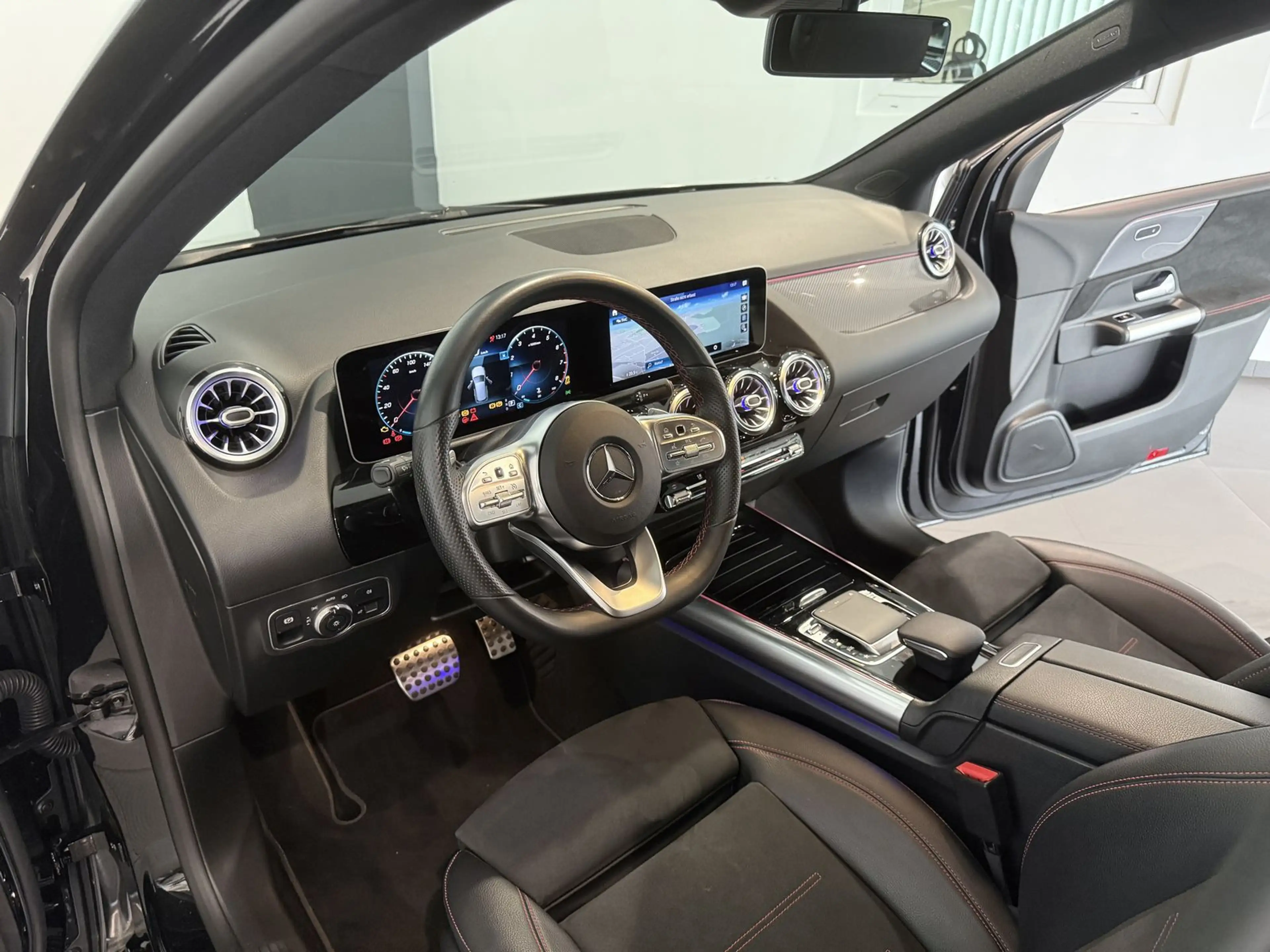 Mercedes-Benz B 220 4Matic AMG *Multibeam-360°-19"* — photo 11