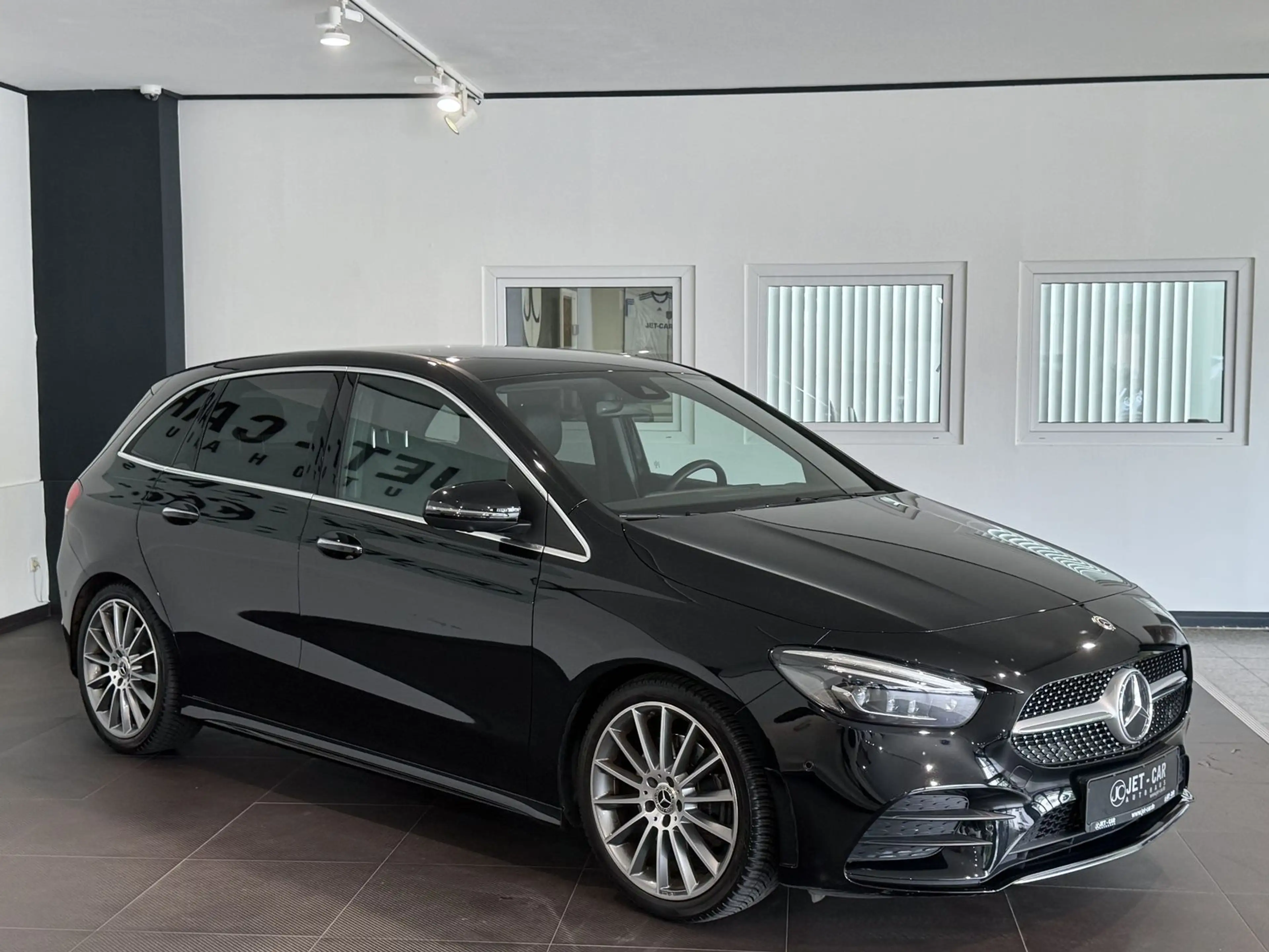 Mercedes-Benz B 220 4Matic AMG *Multibeam-360°-19"* — photo 2
