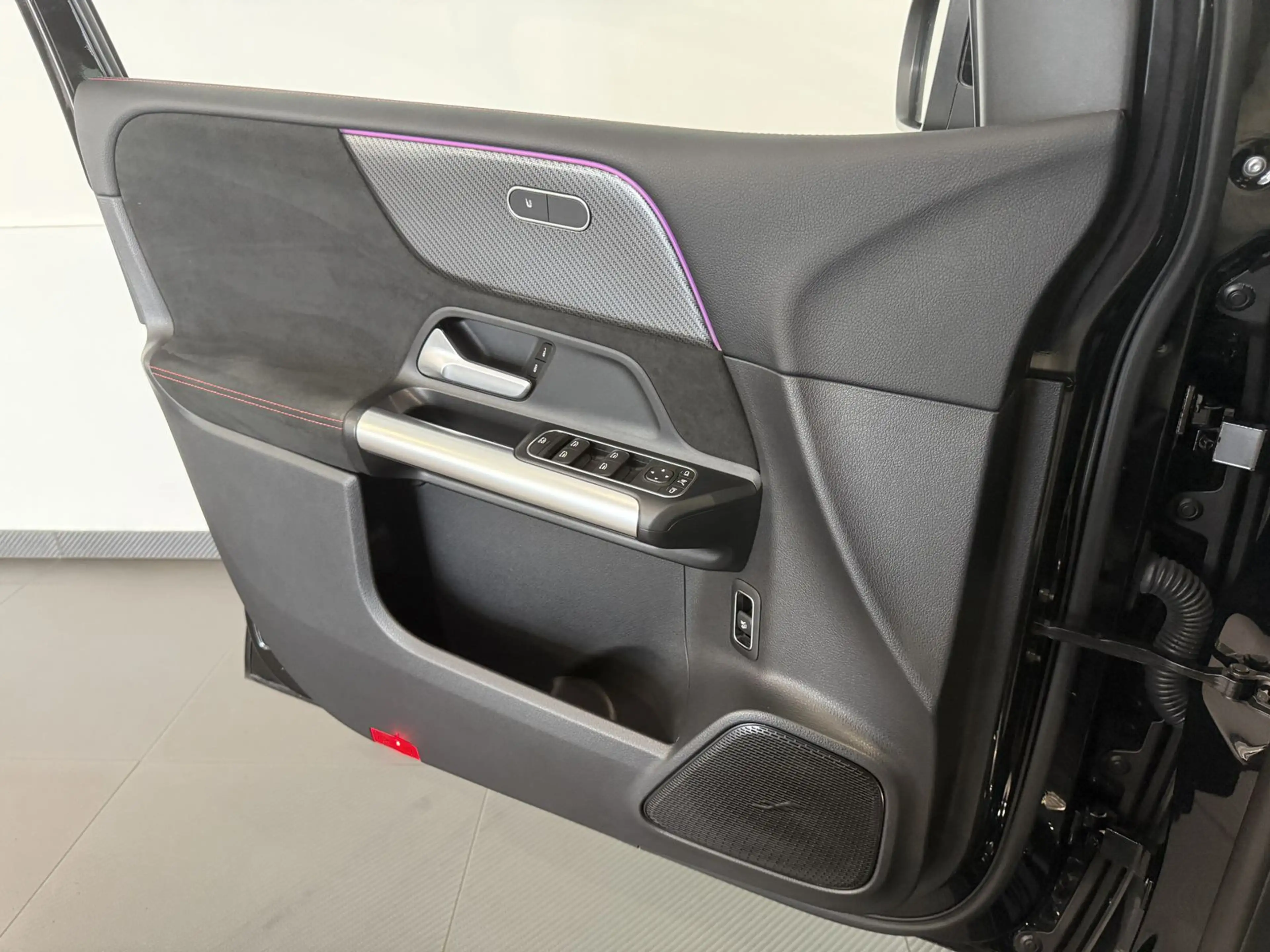 Mercedes-Benz B 220 4Matic AMG *Multibeam-360°-19"* — photo 15