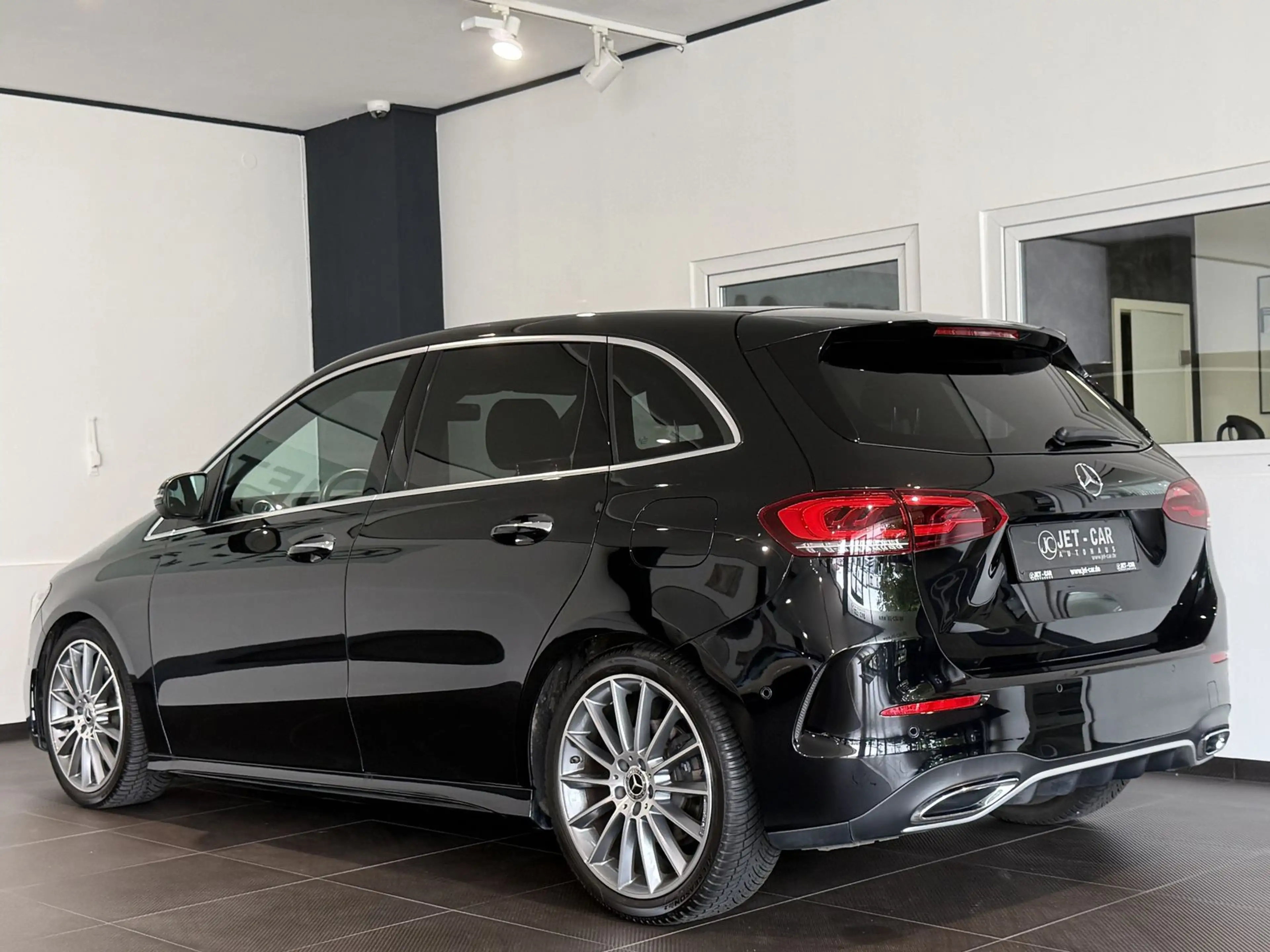 Mercedes-Benz B 220 4Matic AMG *Multibeam-360°-19"* — photo 6