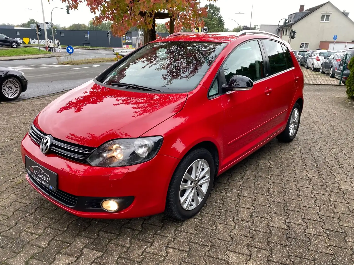 Volkswagen Golf Plus 1.2 TSI Style Klimaaut.//Shz//Tempomat Rot - 2