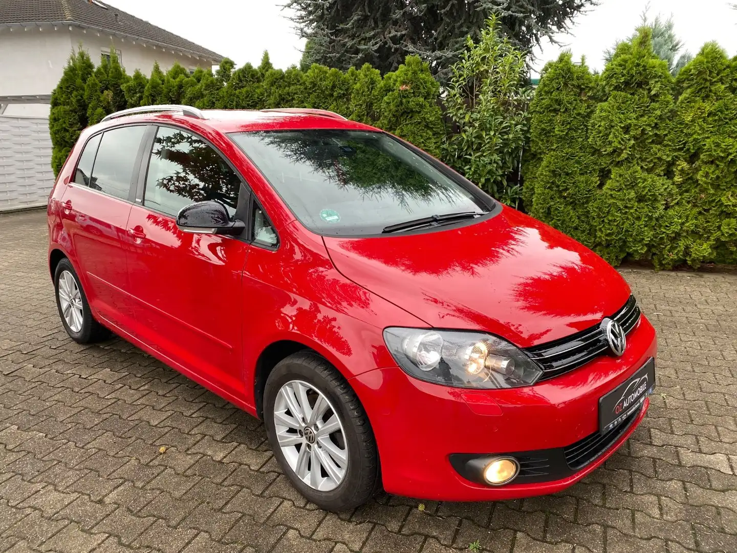 Volkswagen Golf Plus 1.2 TSI Style Klimaaut.//Shz//Tempomat Rot - 1