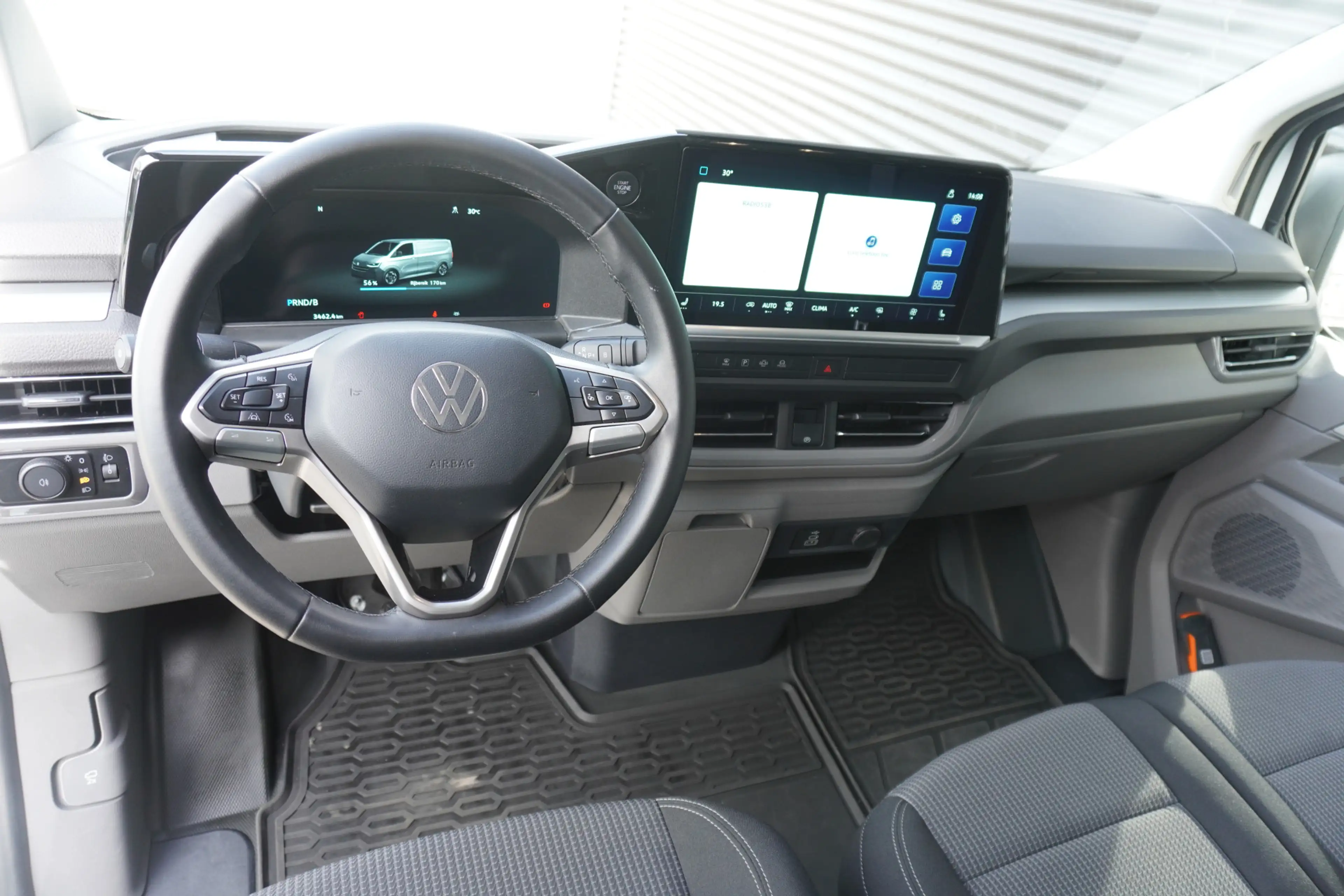 Volkswagen Transporter e-Transporter L2H1 71 kWh Life Apple carplay Trekh — photo 2