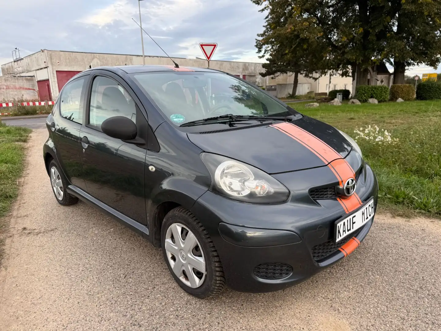 Toyota Aygo/Euro4/Tüv Neu Grau - 2