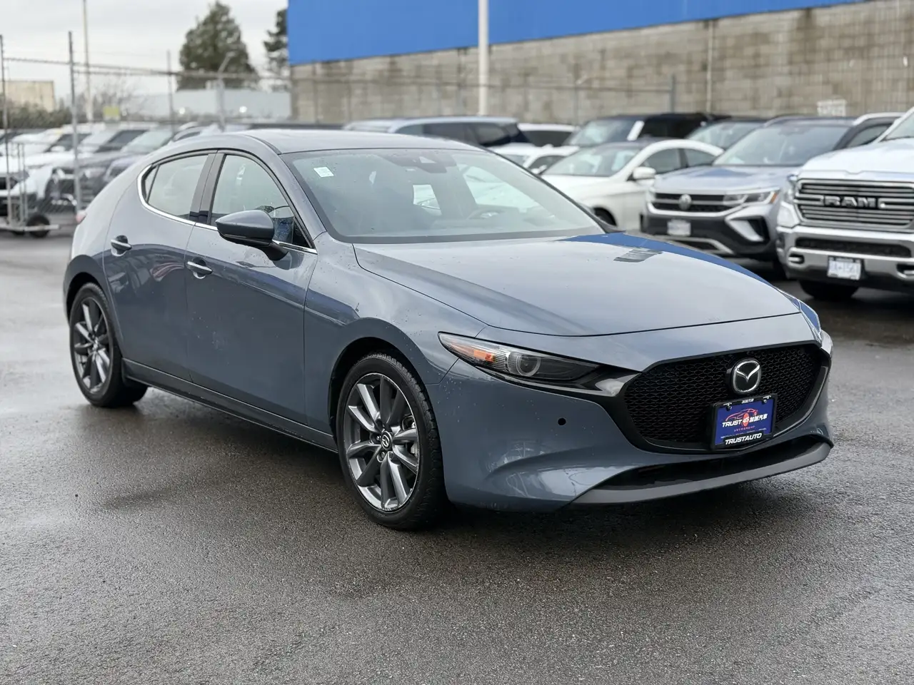 Mazda 3 снимка Mazda 3