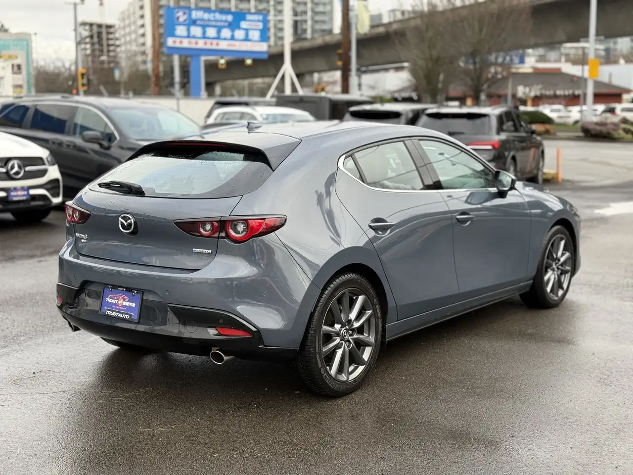 Mazda 3 снимка Mazda 3