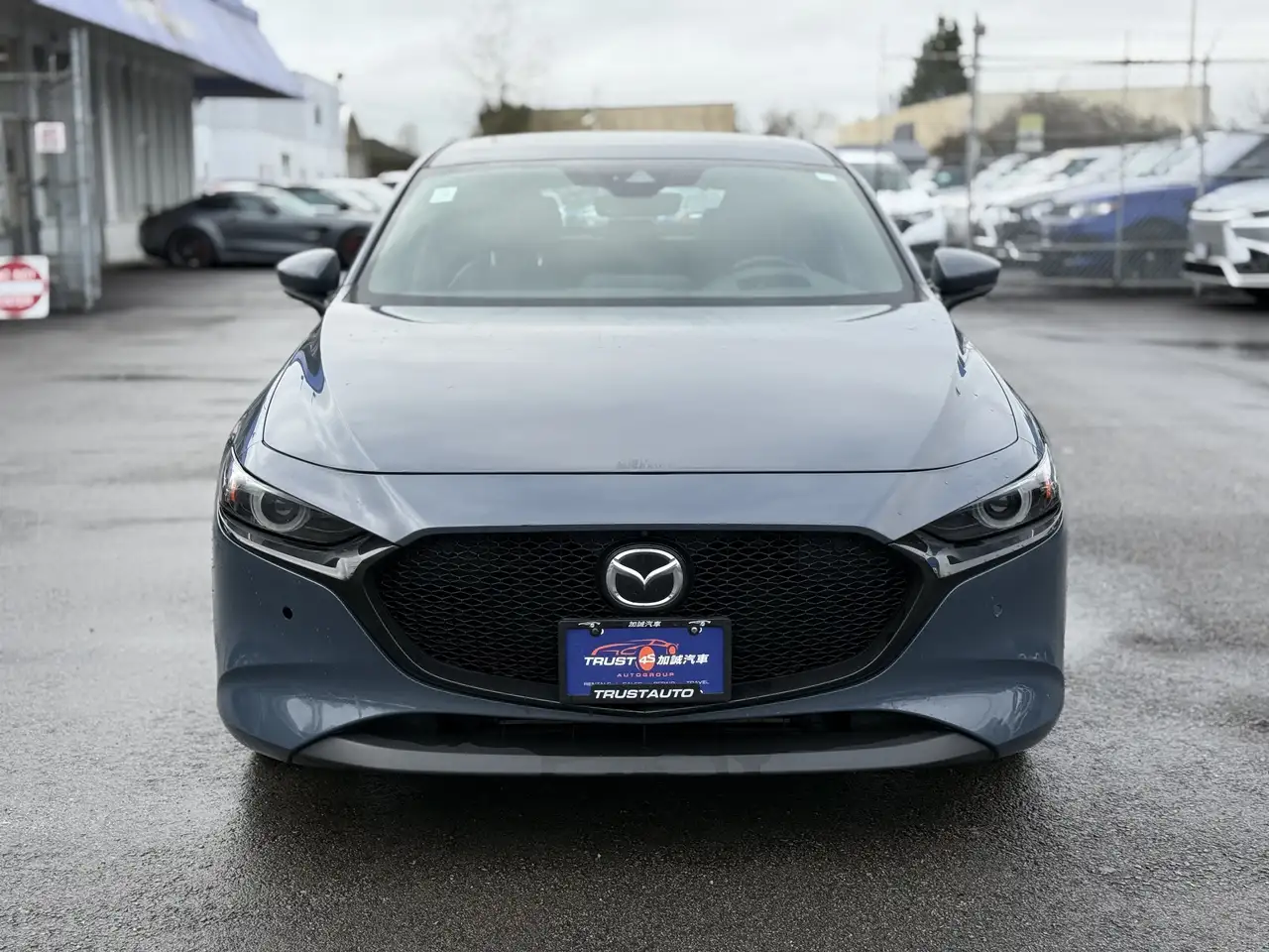 Mazda 3 снимка Mazda 3