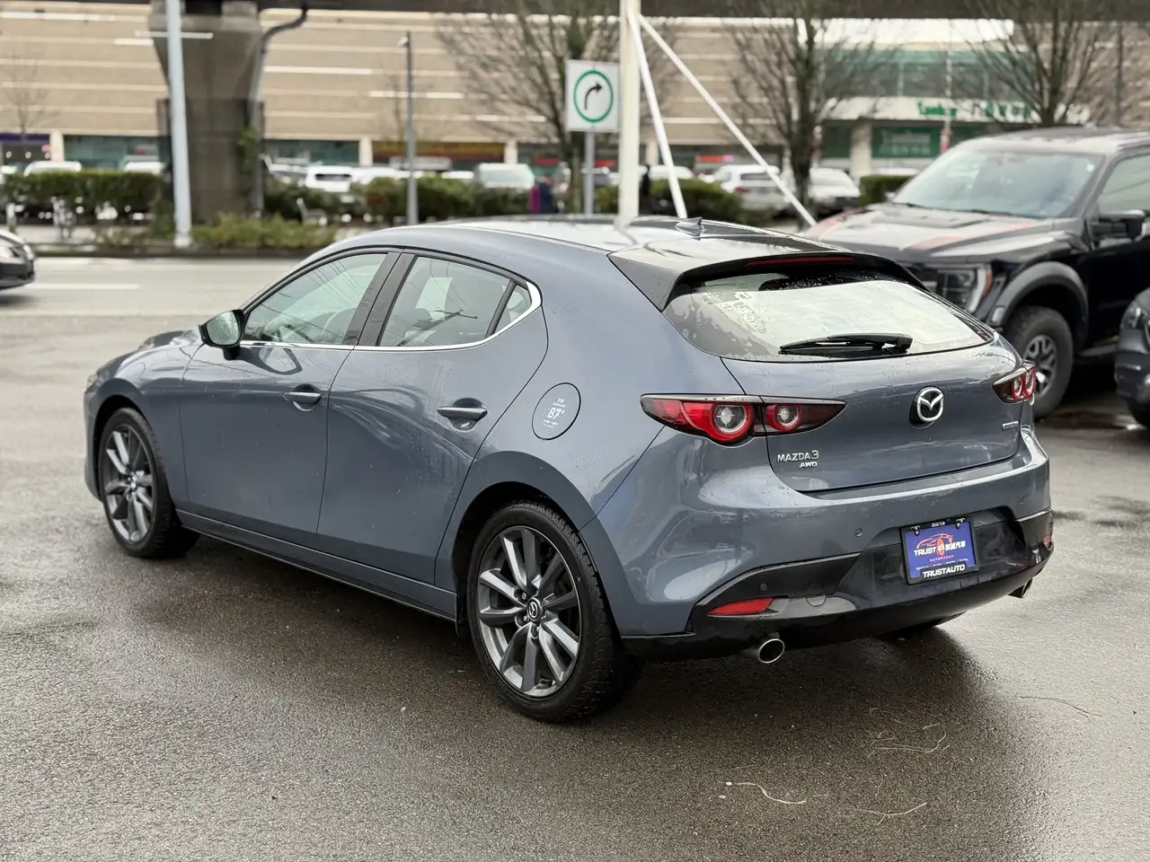 Mazda 3 снимка Mazda 3