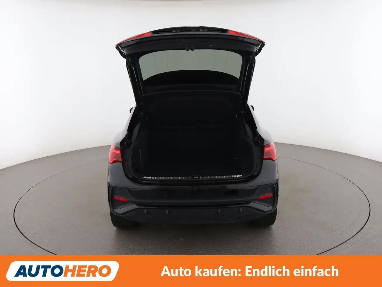 Audi Q3 45 TFSIe S line, миниатюра 16