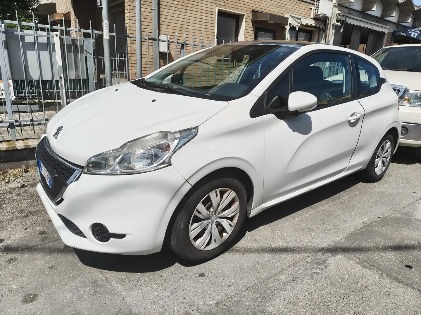 Peugeot 208 GPL NEOPATENTATI *LEGGERE BENE ANNUNCIO* Bianco - 1