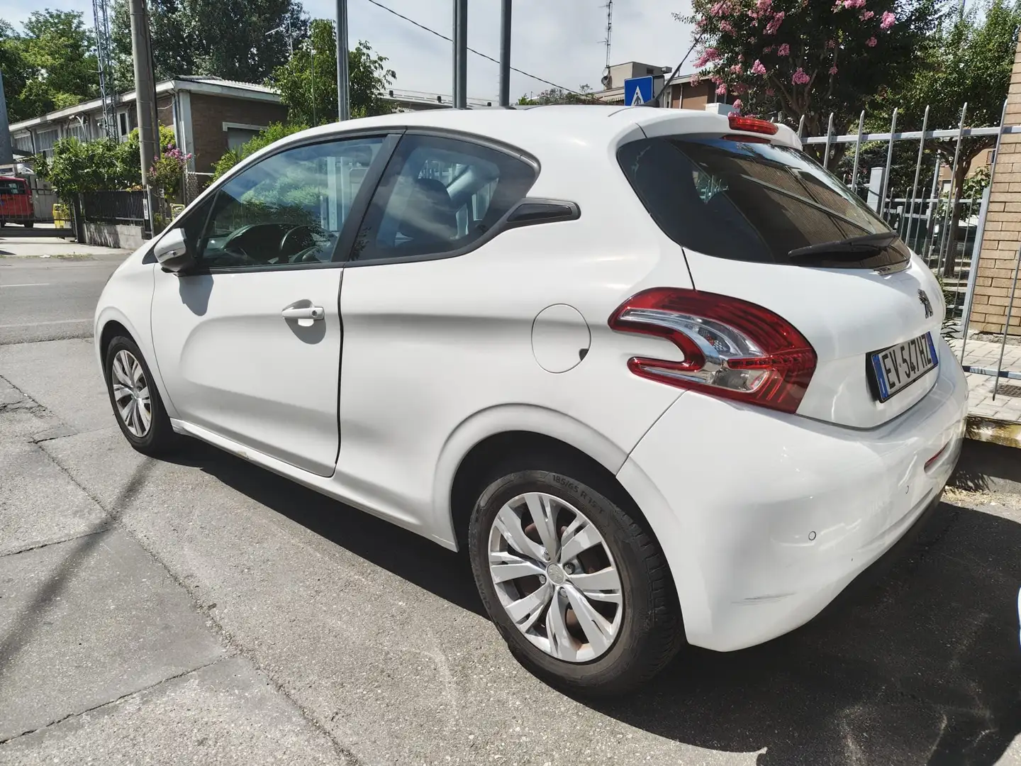 Peugeot 208 GPL NEOPATENTATI *LEGGERE BENE ANNUNCIO* Bianco - 2