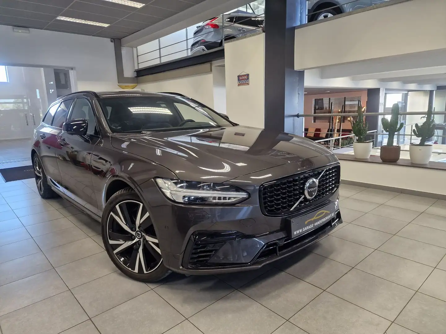 Volvo V90 PLUS DARK PLUG-IN HYBRID OPEN DAK+TAL VAN OPTIES Gris - 1