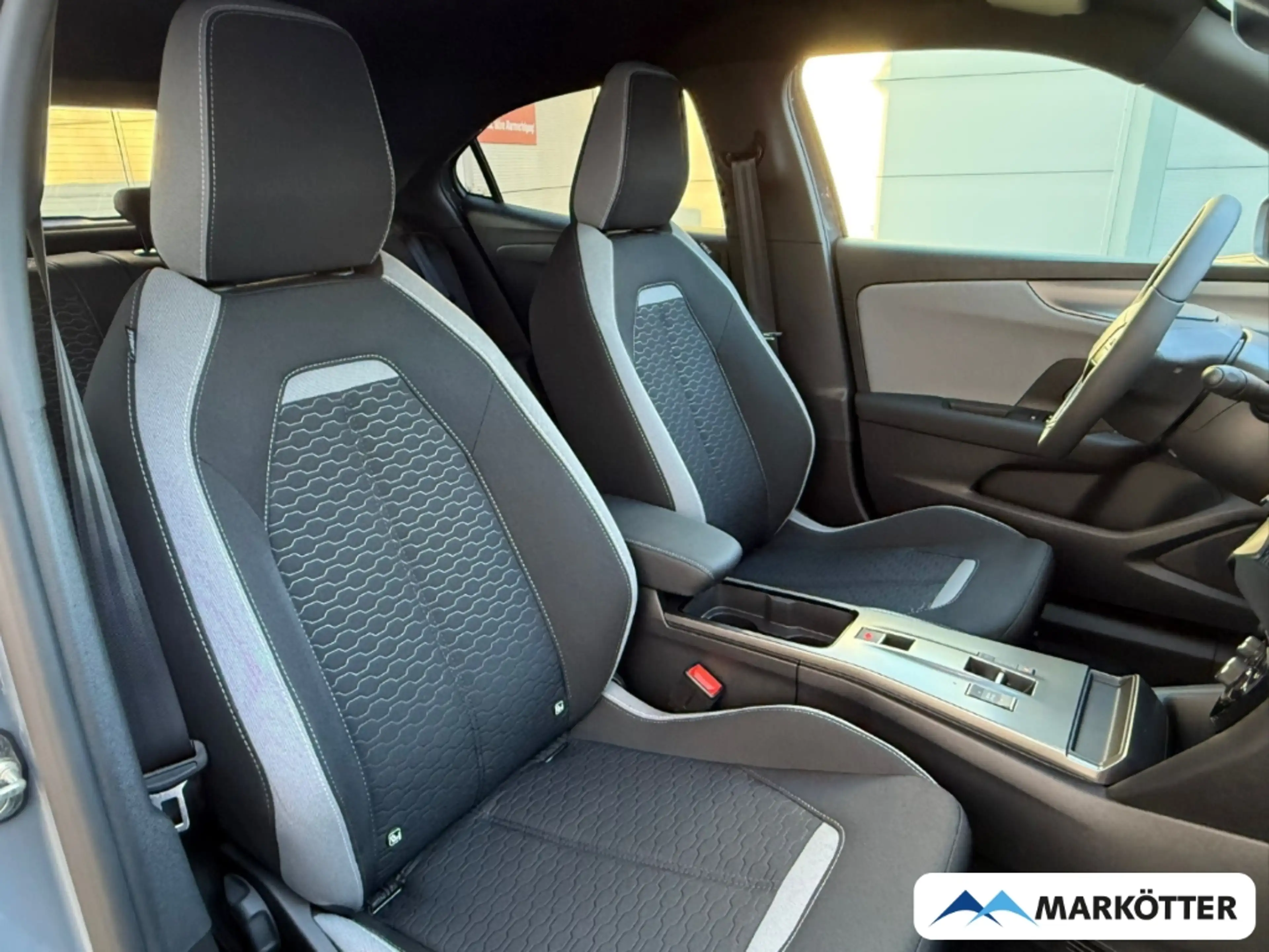 Opel Mokka-E Edition **VORLAUFFAHRZEUG** Kamera+SHZ+LHZ — photo 8