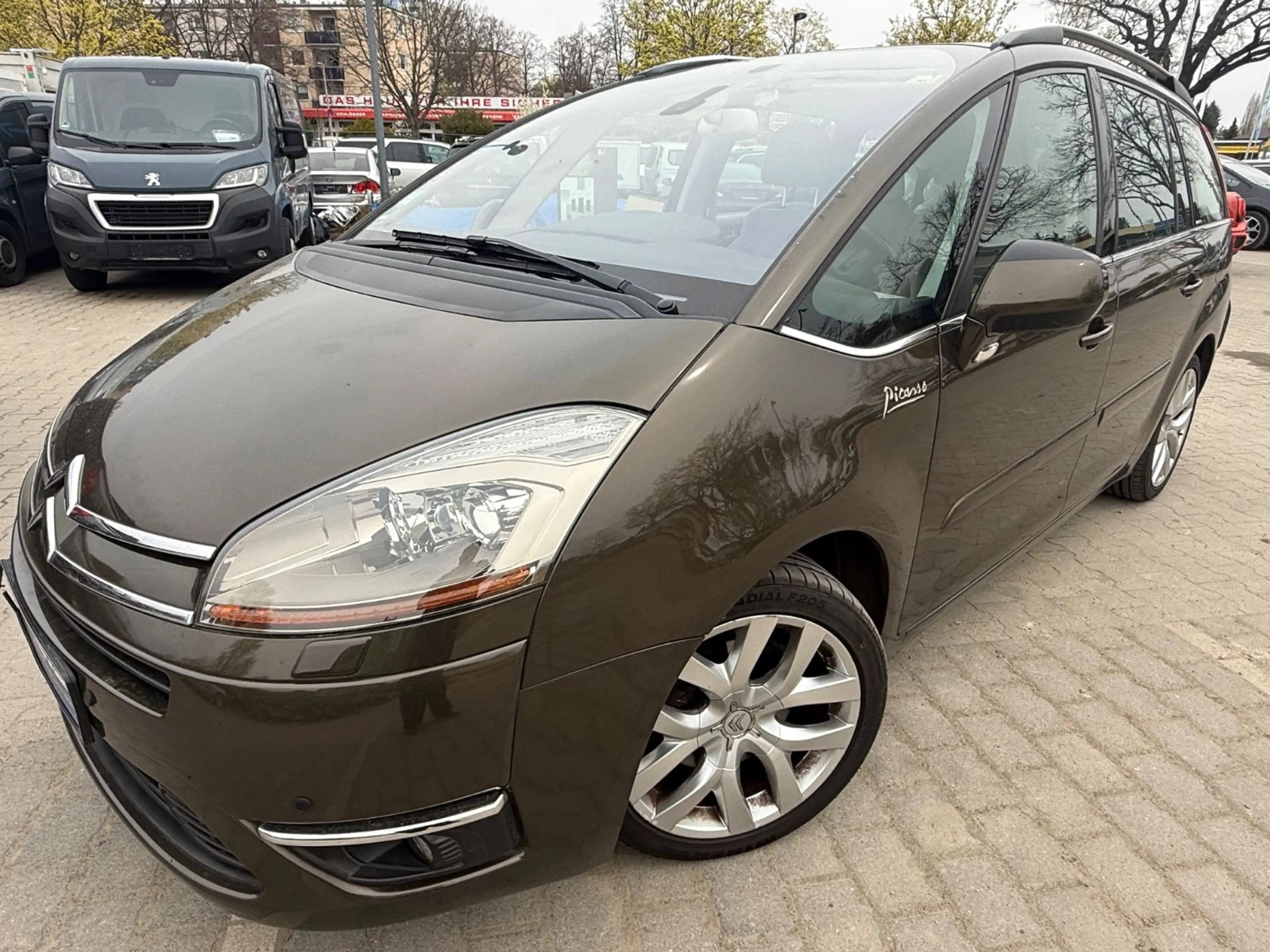 Citroen Grand C4 Picasso Exclusive- 1 Jahr Garantie