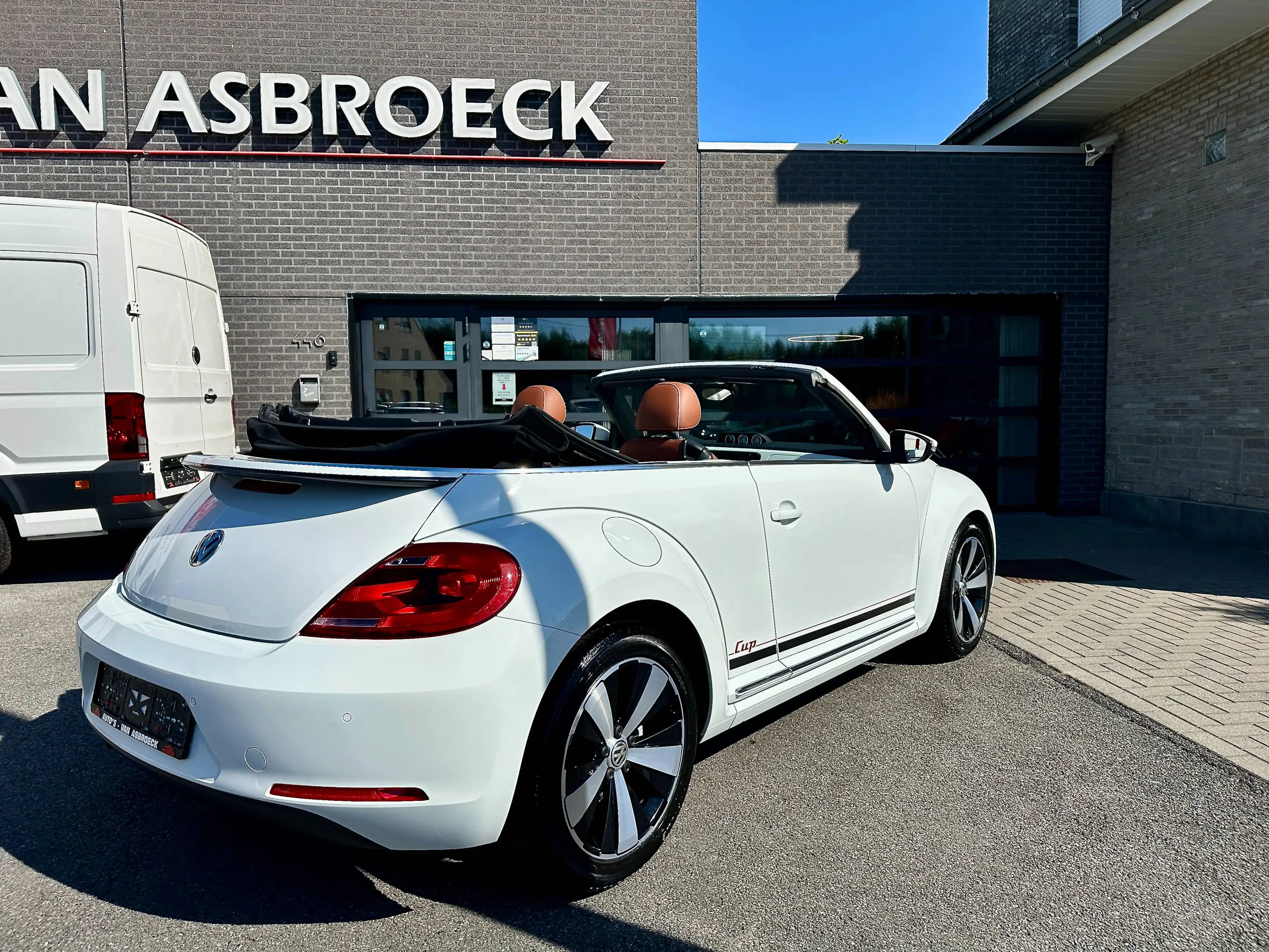 Volkswagen Beetle Beetle Cabriolet 1.2 TSI Design Cup — photo 7