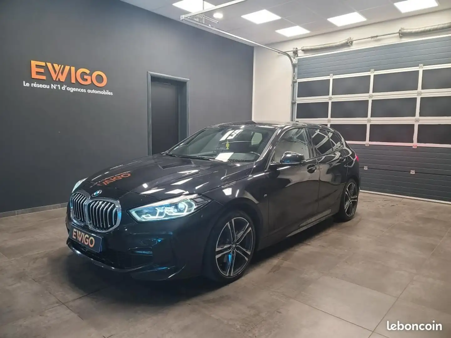 BMW 118 118iA M SPORT DKG7 Zwart - 1