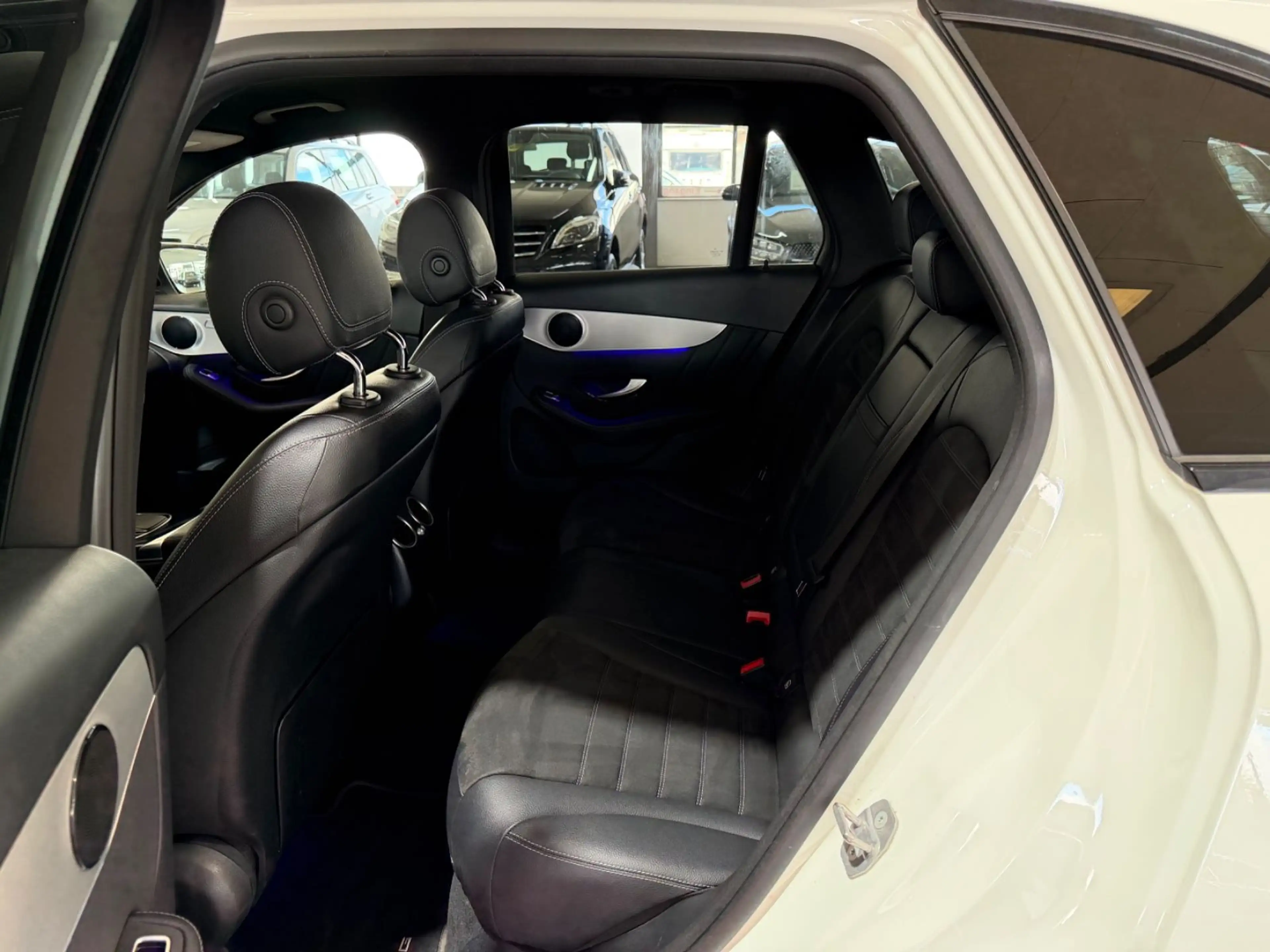 Mercedes-Benz GLC 200 4Matic*AMG-LINE*NIGHT-PAKET*KAMERA*AMBIE — photo 14