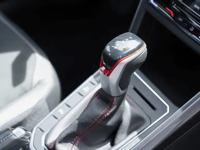 Volkswagen Polo view 12