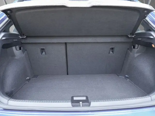 Volkswagen Polo view 8