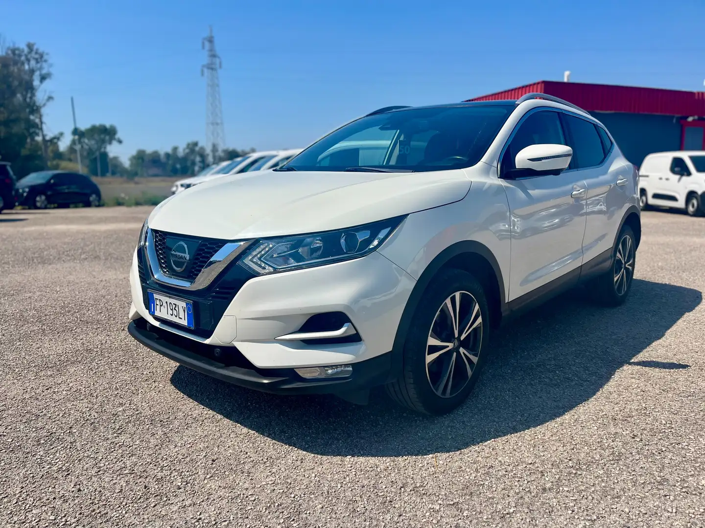Nissan Qashqai 1.6 dci Tekna+ 2wd 130cv Bianco - 1