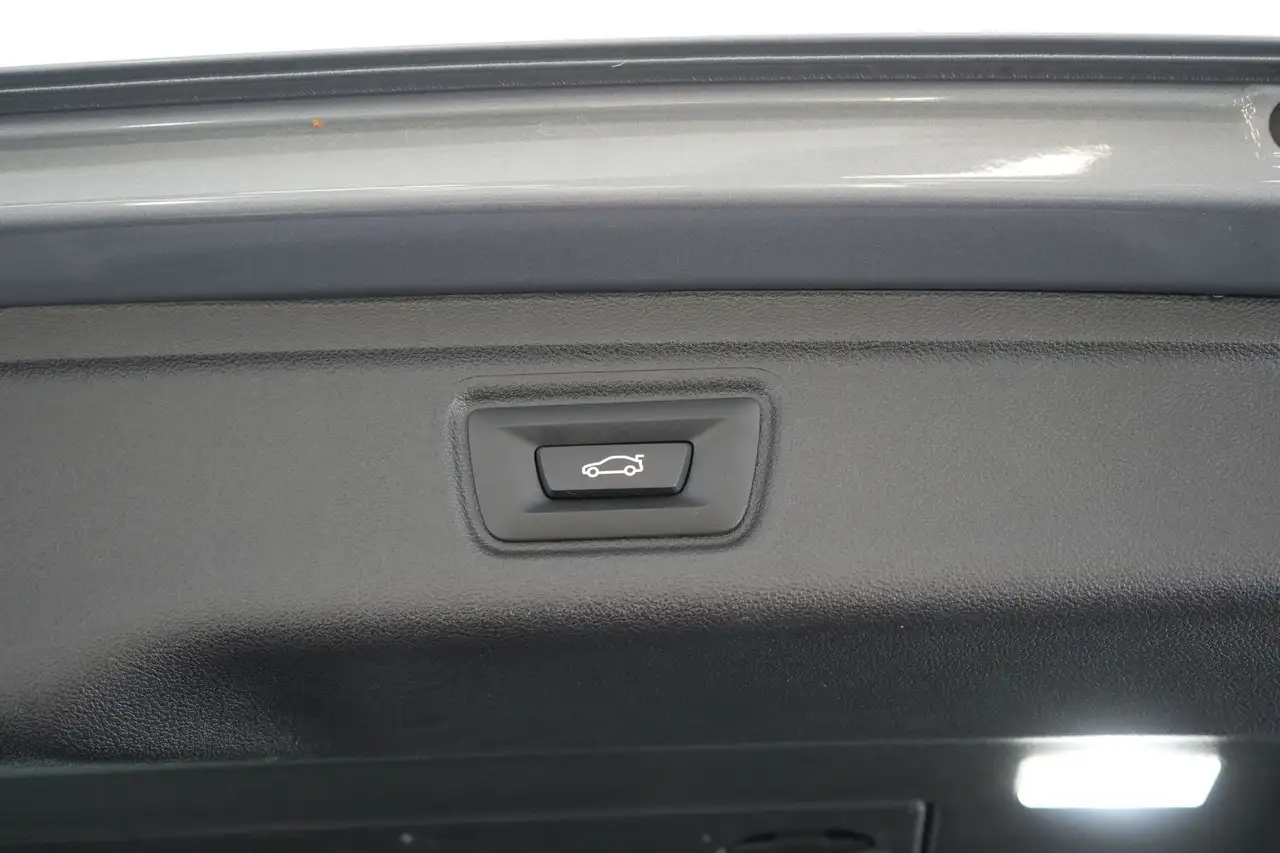 BMW 330 3 Touring 330e PHEV xDrive LEDER/CUIR LED GPS PDC, миниатюра 22