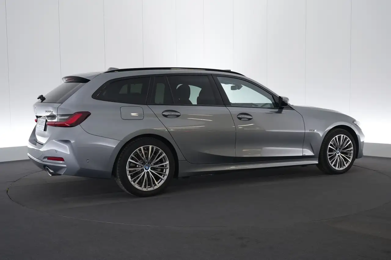 BMW 330 3 Touring 330e PHEV xDrive LEDER/CUIR LED GPS PDC, миниатюра 6