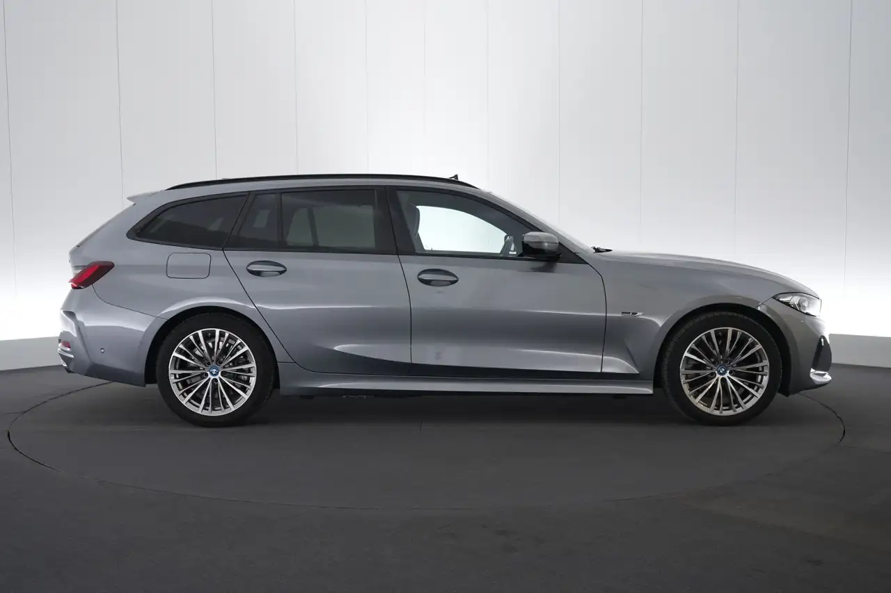 BMW 330 3 Touring 330e PHEV xDrive LEDER/CUIR LED GPS PDC, миниатюра 5