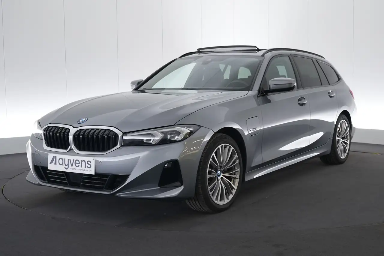 BMW 330 3 Touring 330e PHEV xDrive LEDER/CUIR LED GPS PDC