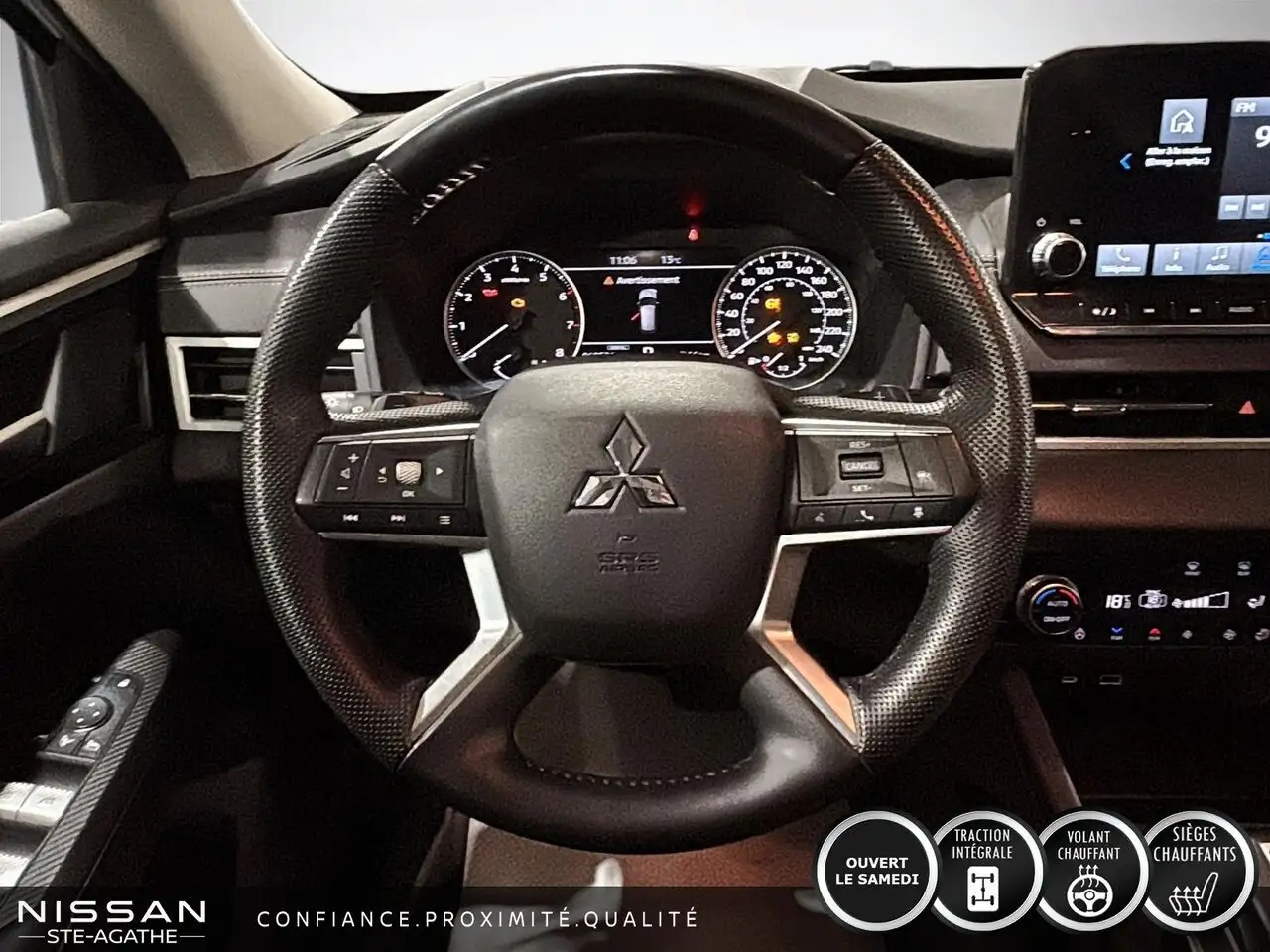 Mitsubishi Outlander снимка Mitsubishi Outlander