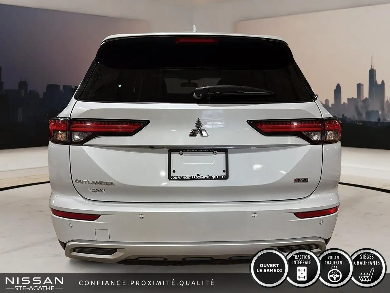 Mitsubishi Outlander снимка Mitsubishi Outlander