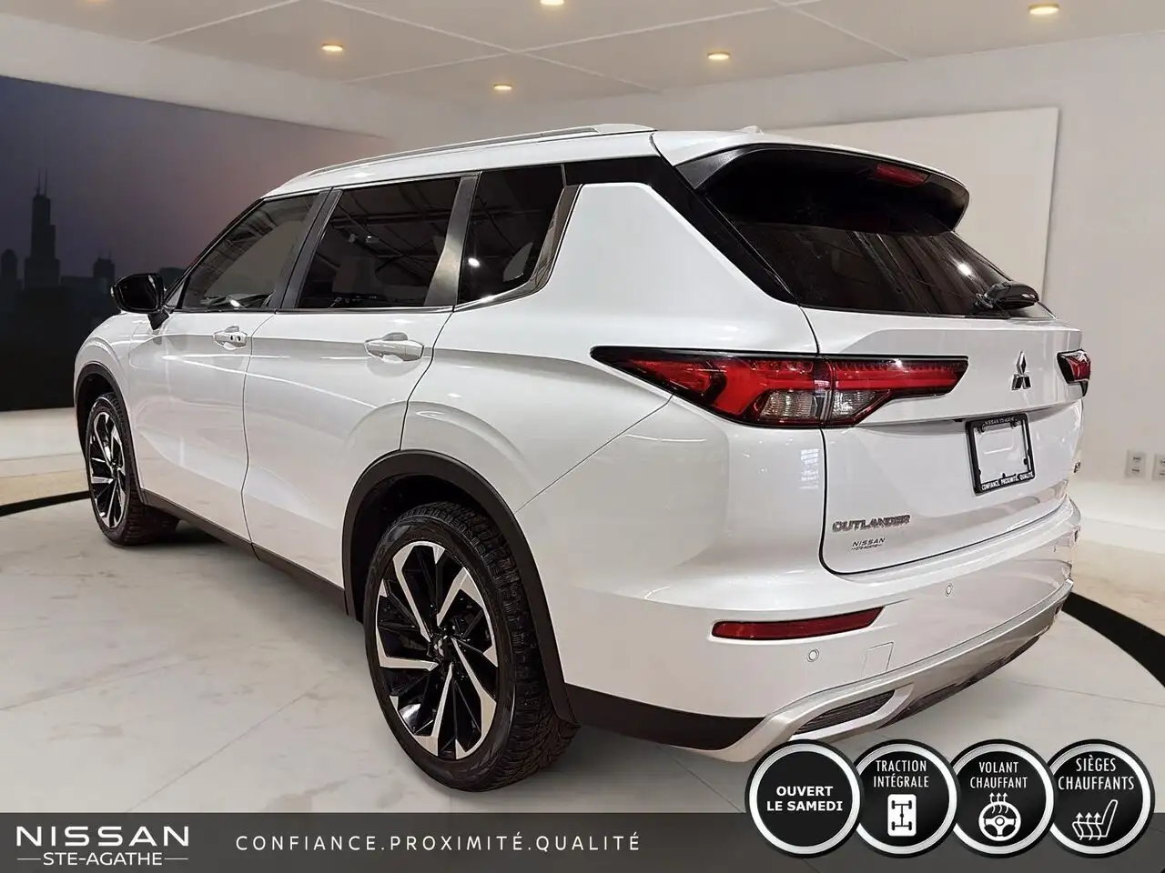 Mitsubishi Outlander снимка Mitsubishi Outlander