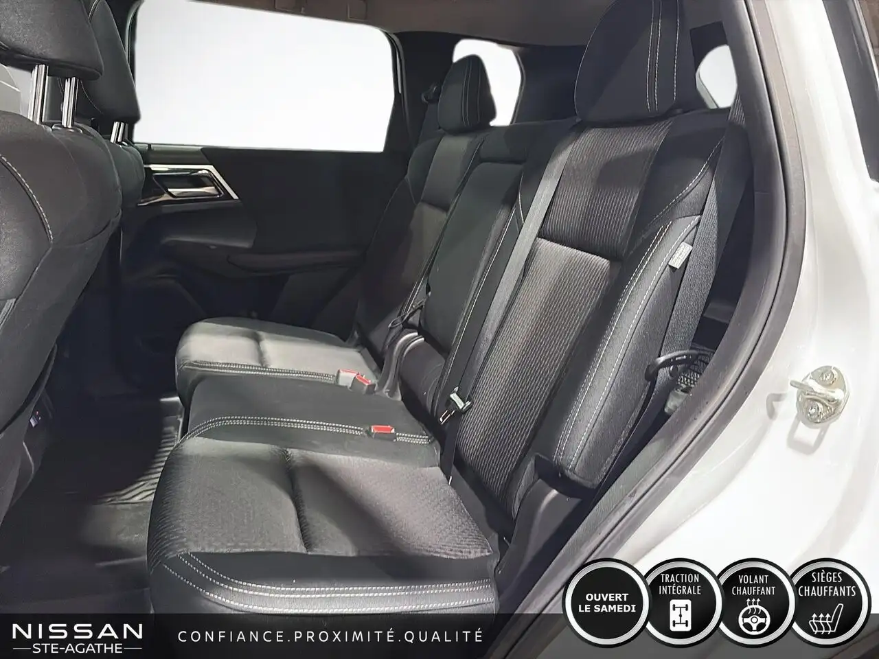 Mitsubishi Outlander снимка Mitsubishi Outlander