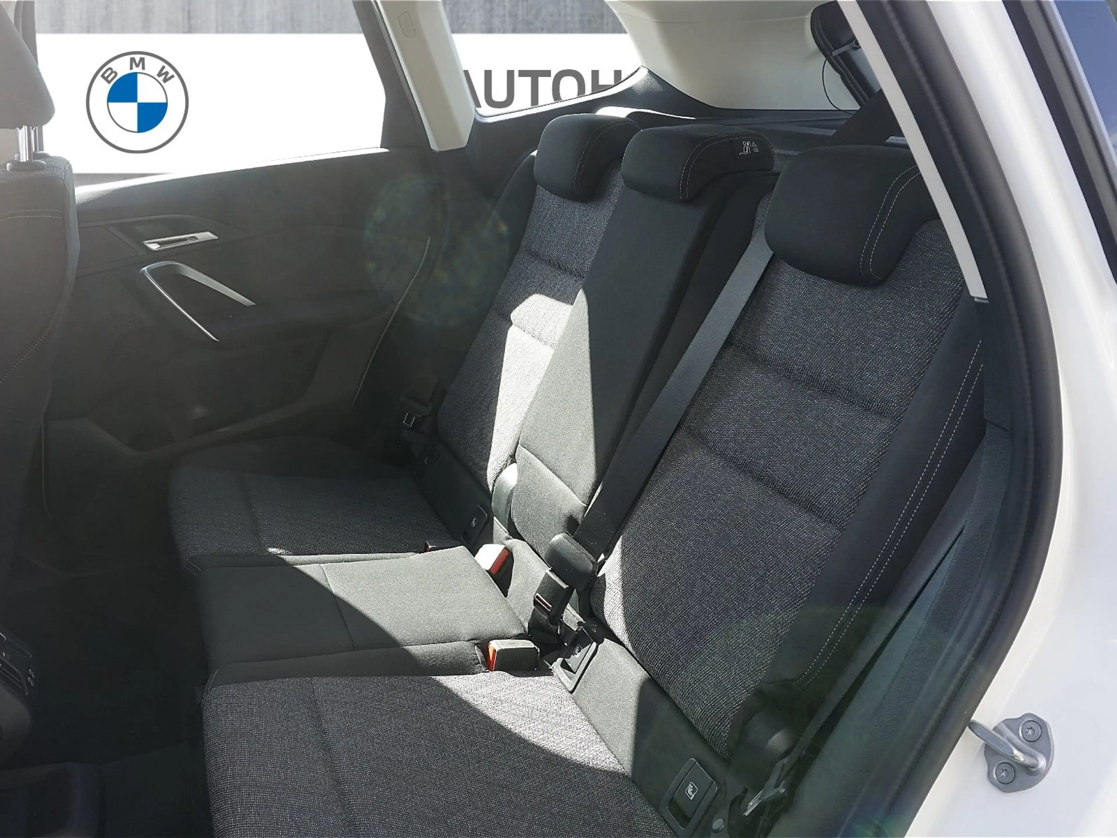 BMW X1 sDrive20i Advantage Head-Up+Navi+Kamera+Apple — photo 10