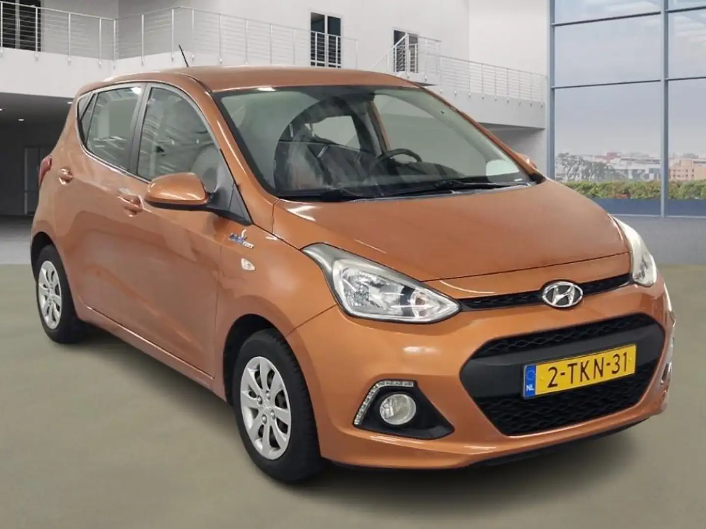 Hyundai i10 1.0i i-Motion Comfort Plus 1e Eig. 68.500 km +NAP Oranje - 2
