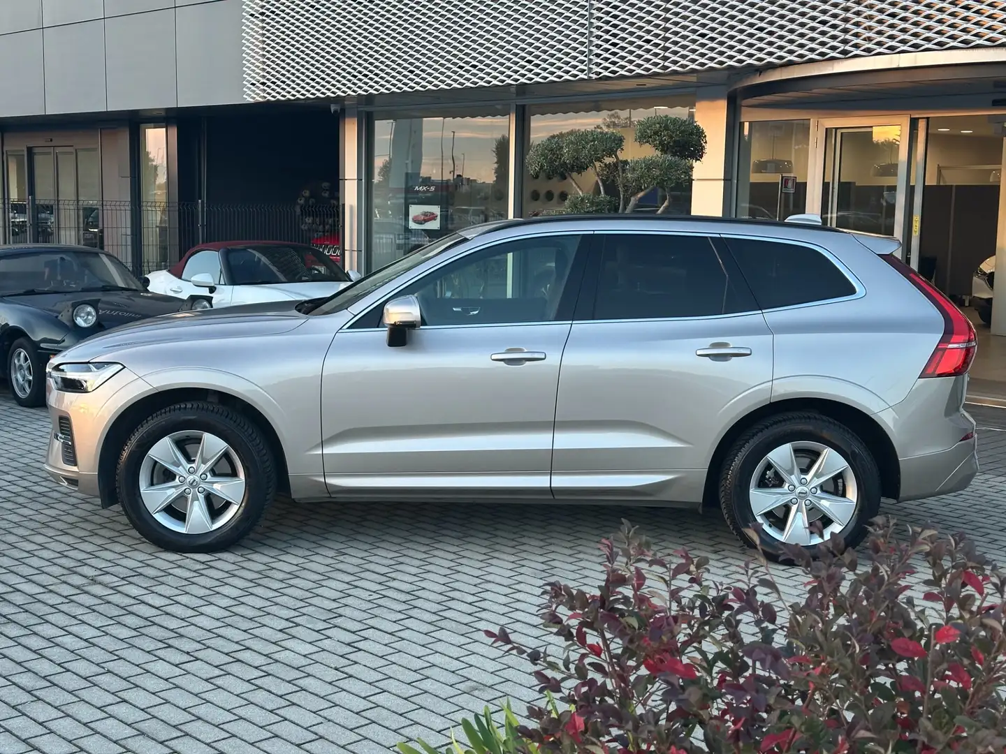Volvo XC60 XC60 B4 (d) automatico Business Oro - 2