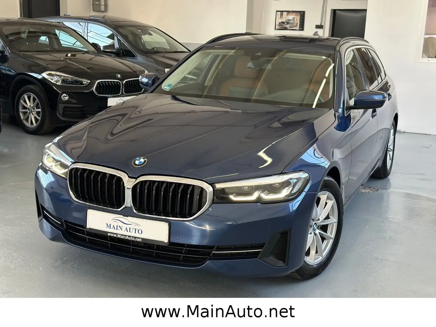 BMW 520 d FACELIFT/DigTacho/HUD/M-Lenkrad/SPUR/Leder Blau - 1