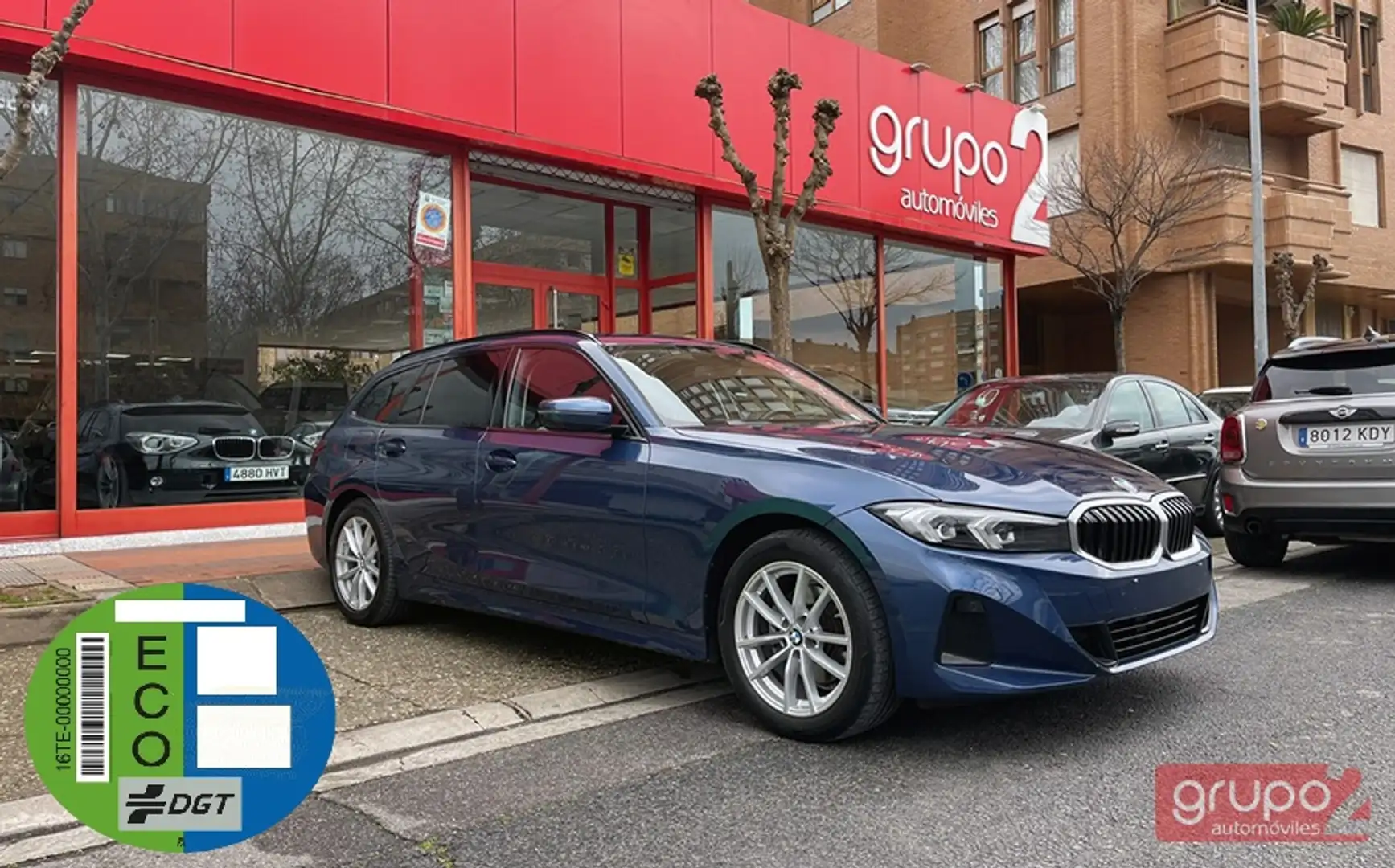 BMW 320 320dA xDrive Touring Bleu - 1
