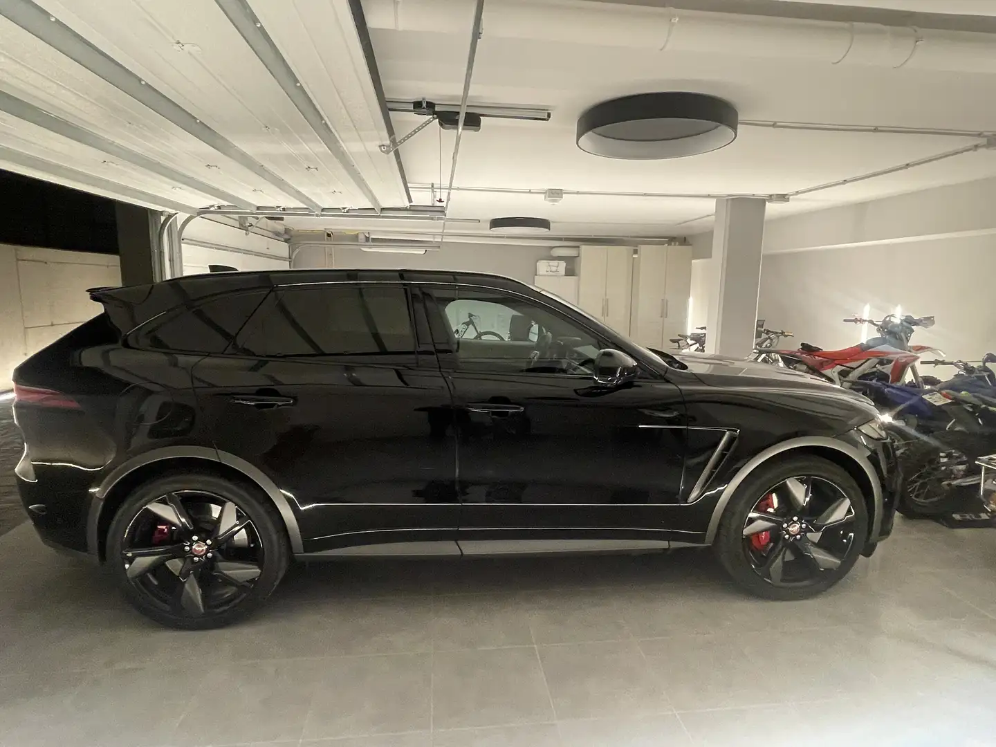 Jaguar F-Pace 5.0 V8 SVR Aut. AWD 550 - 2