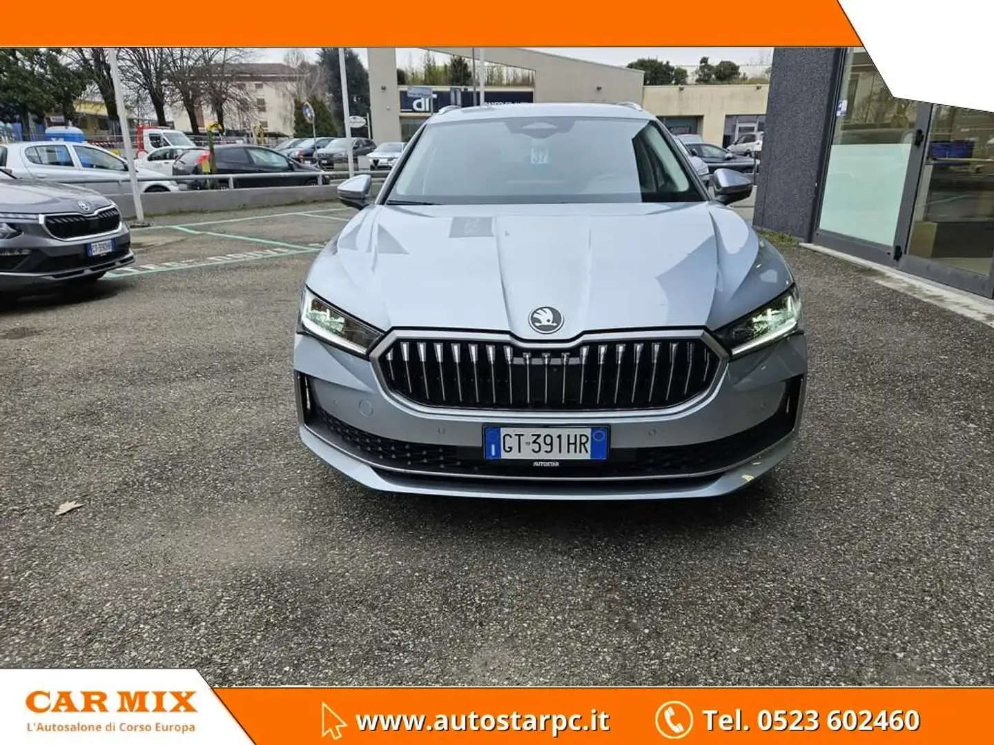 Skoda Superb Wagon 2.0 tdi Selection 150cv dsg Argento - 2