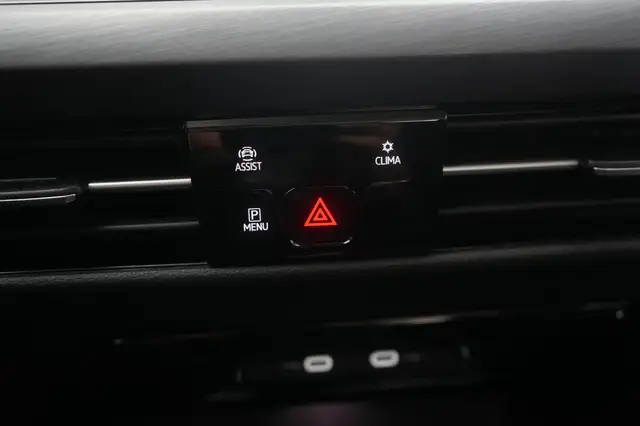 Volkswagen Golf view 17