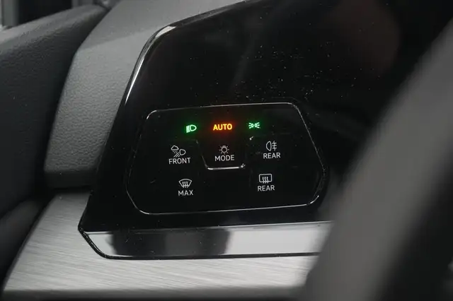 Volkswagen Golf view 23