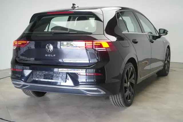 Volkswagen Golf view 6