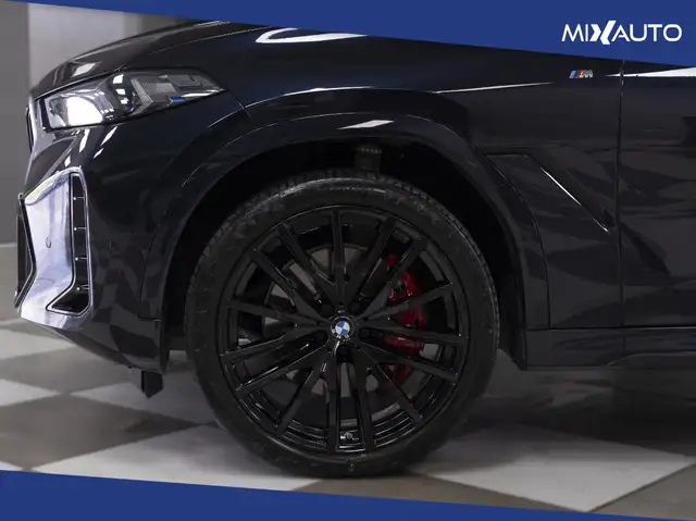 BMW X6 view 8