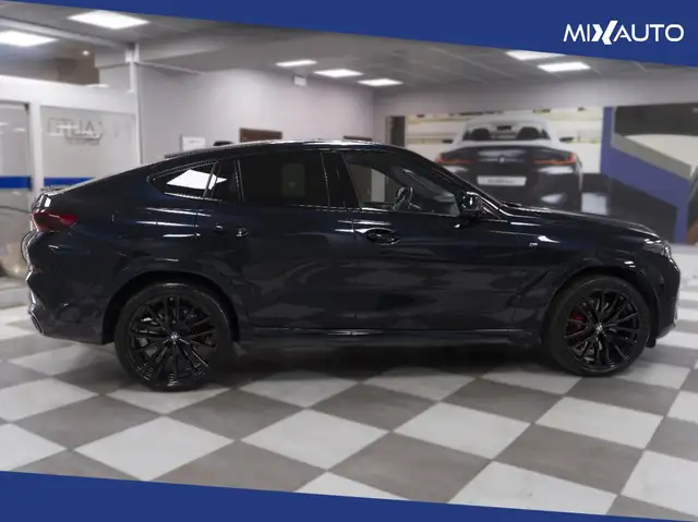 BMW X6 view 6