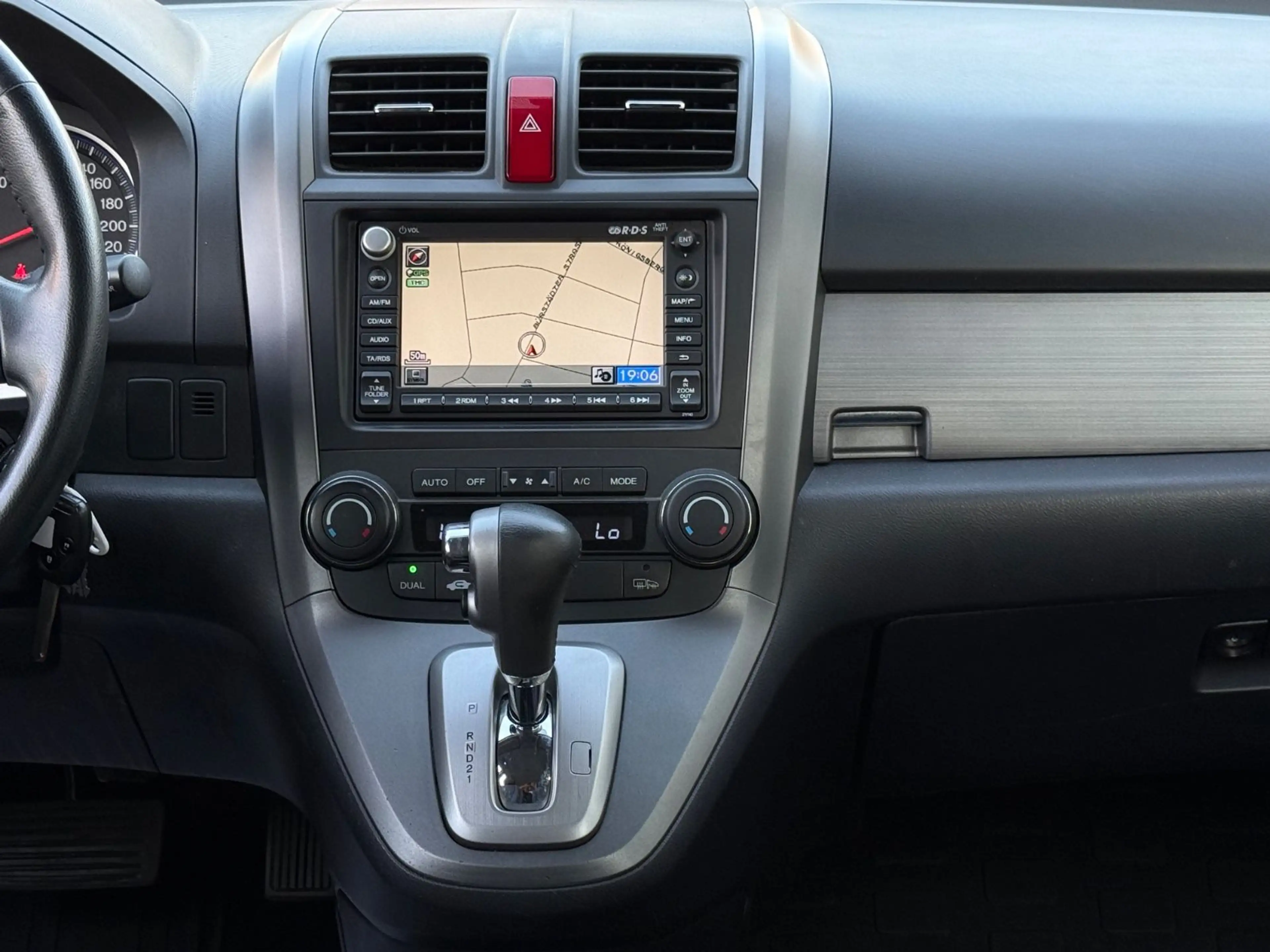 Honda CR-V 2.0i Elegance AUTOMATIK! AHK! NAVI! KAMERA! — photo 14